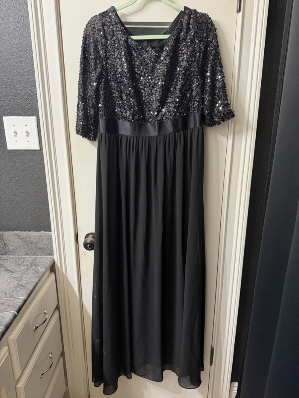 Elegant Black Sequin Bodice Evening Dress